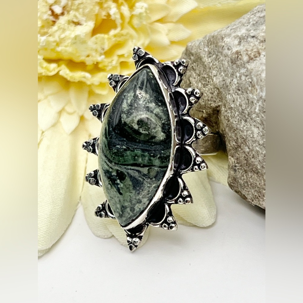 STAR GALAXY GEMSTONE RING - Picture 6 of 9